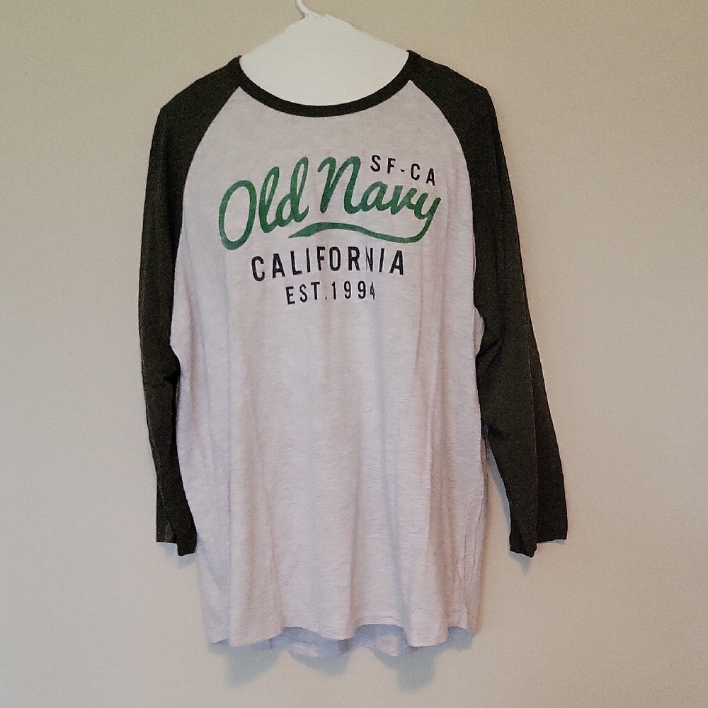 Old Navy Gray and Olive Graphic Raglan Tee